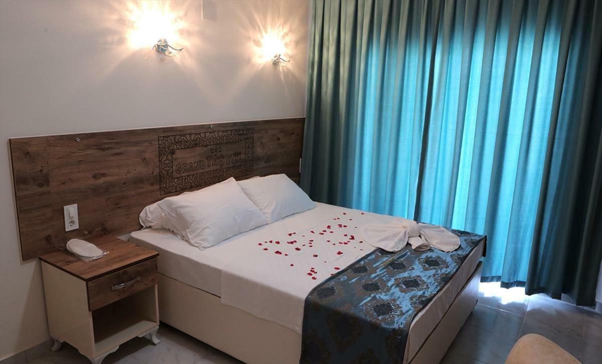 Grand Tas Otel Mut Esterno foto